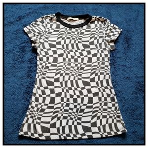 *donated* Psychedelic b&w tshirt